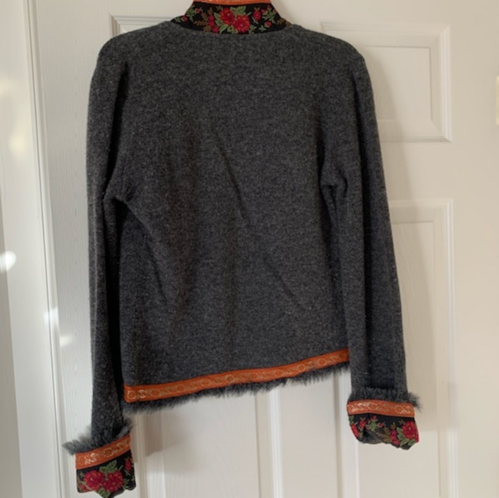 Sweater - Picture 2 of 3